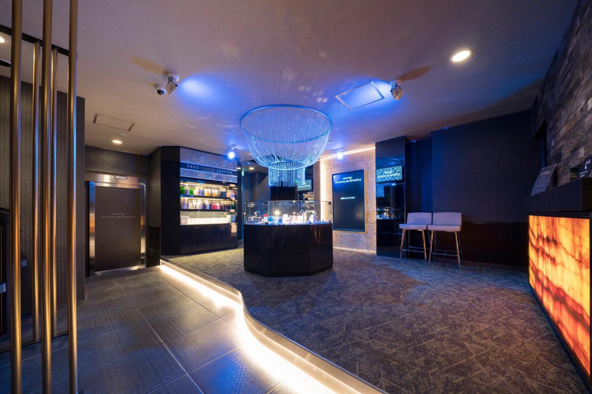 ホテル ジュエリージュエリー 十三 (Adults Only) Osaka Exterior foto